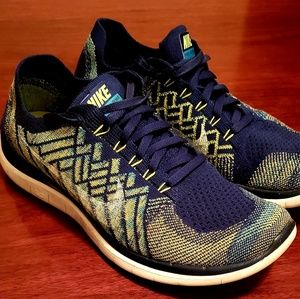 Nike Free Flyknit 4.0 Athletic Shoes